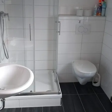 Gruppenhaus Bis 12 Personen شقة *